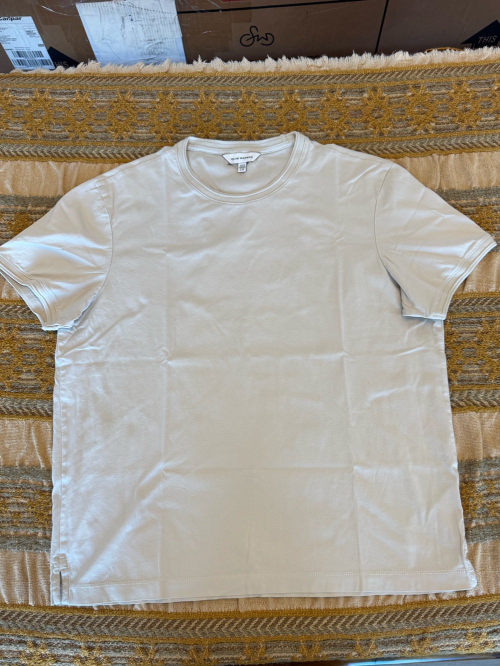 Club Monaco L Off-White Crewneck Tee